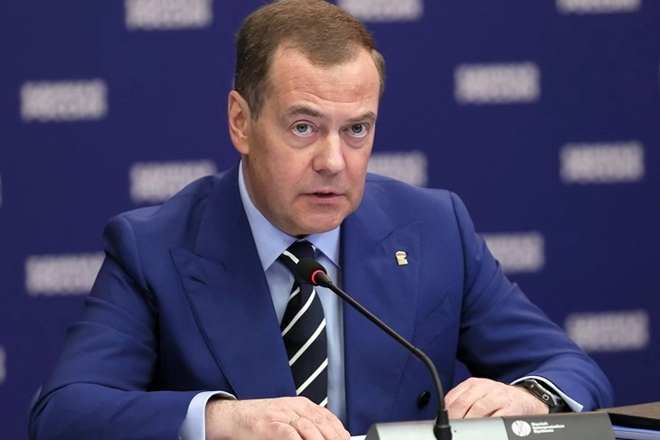 Медведев објави карта: „Безбедносна зона“ под руска контрола што ја покрива речиси цела Украина