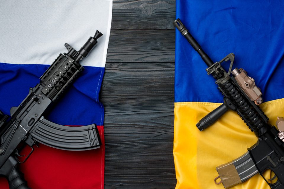 Еден загинат, неколку повредени во руски напади врз Украина