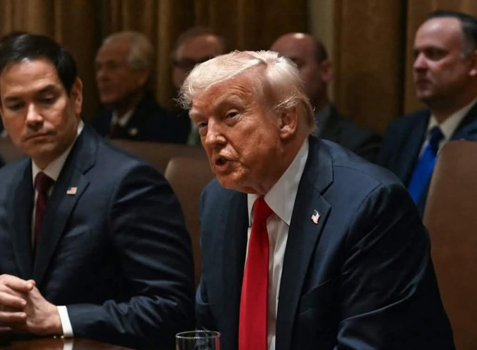 Трамп им забрани влез во САД на државјани од 12 земји